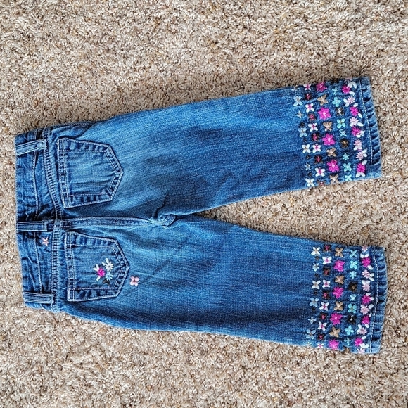GAP Kids Blue Jeans with Floral Embroidery - Picture 2 of 4